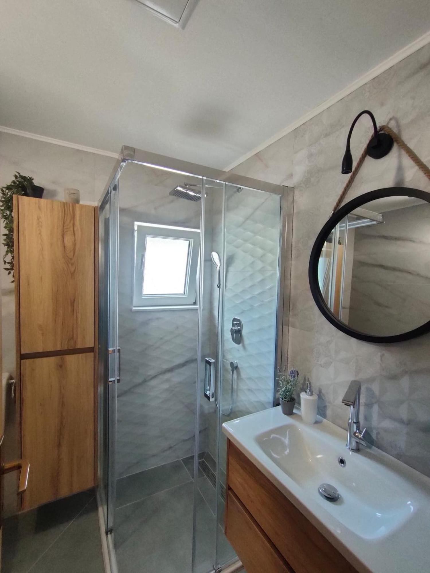 Baska Voda - Apartmani Vesna Rum bild